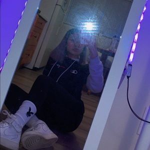 Meet your Posher, Corrie